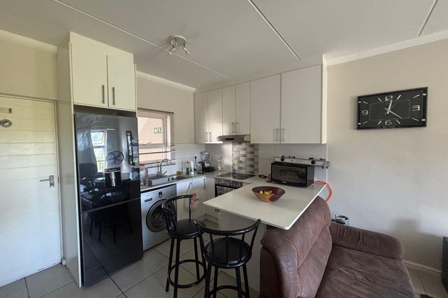 2 Bedroom Property for Sale in Table View Western Cape
